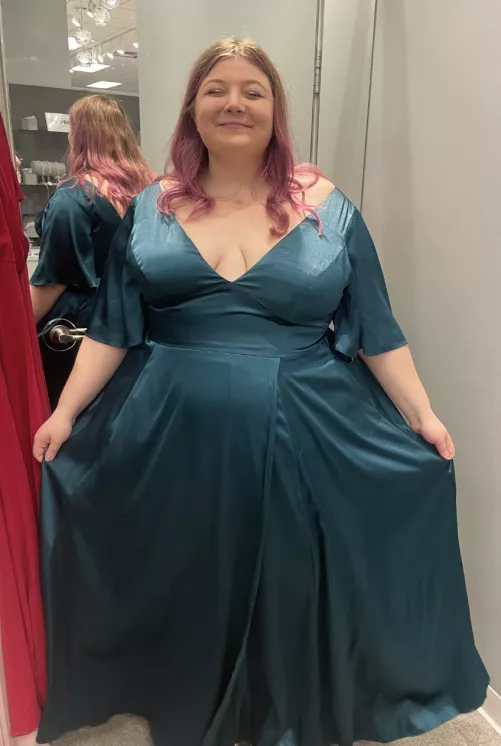 bridesmaid dress shopping. would you leave with me?