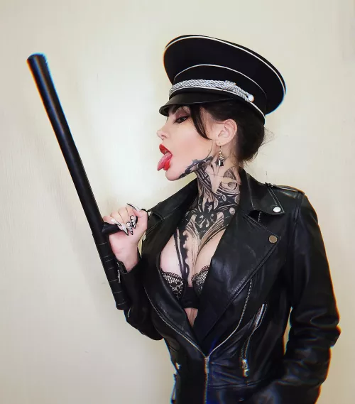 Can't go wrong with a sexy leather outfit