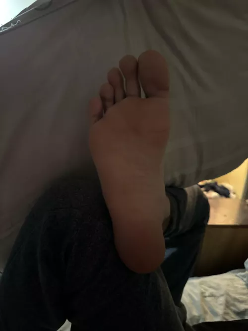 Come taste my soles!