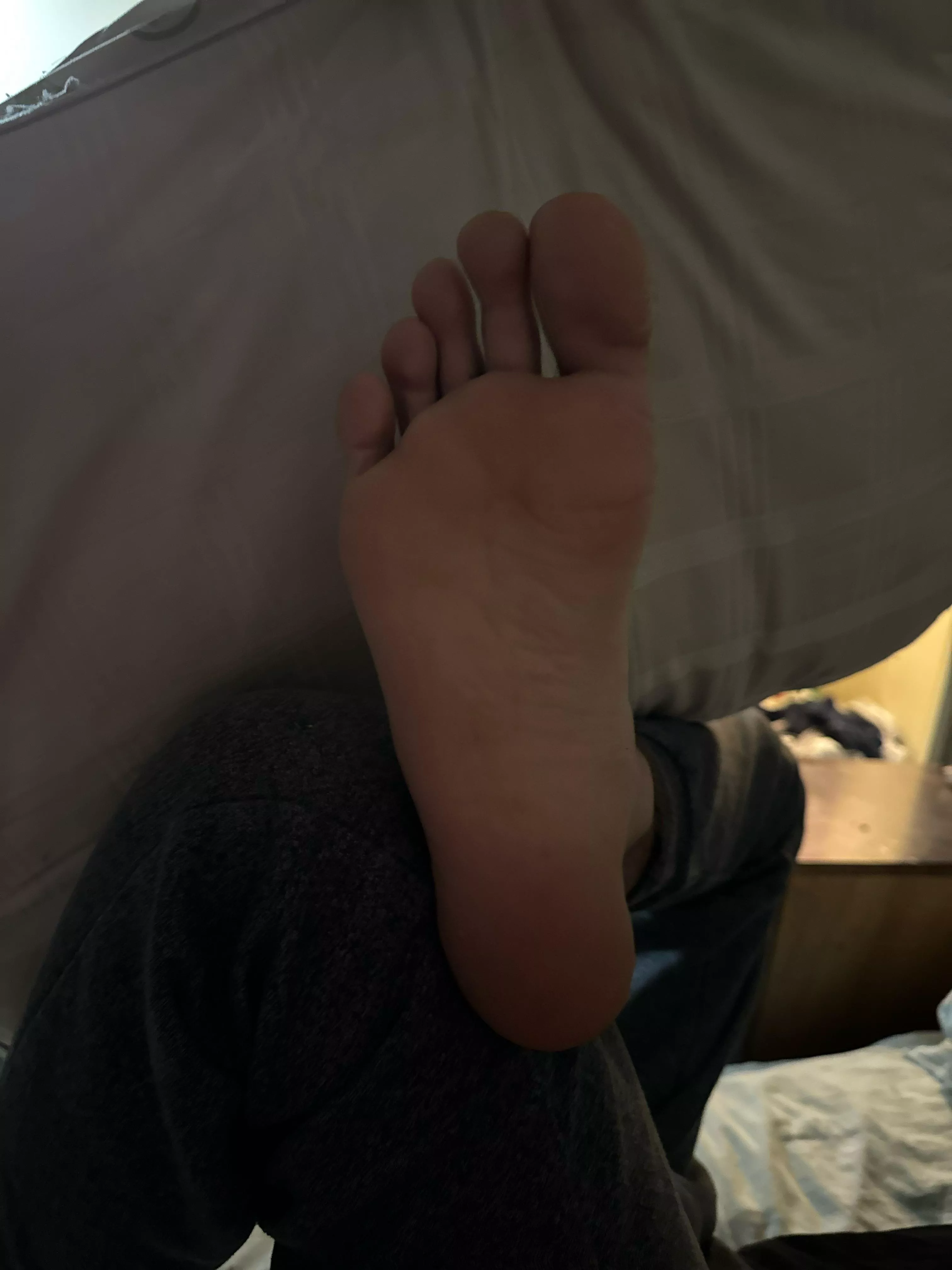 Come taste my soles!