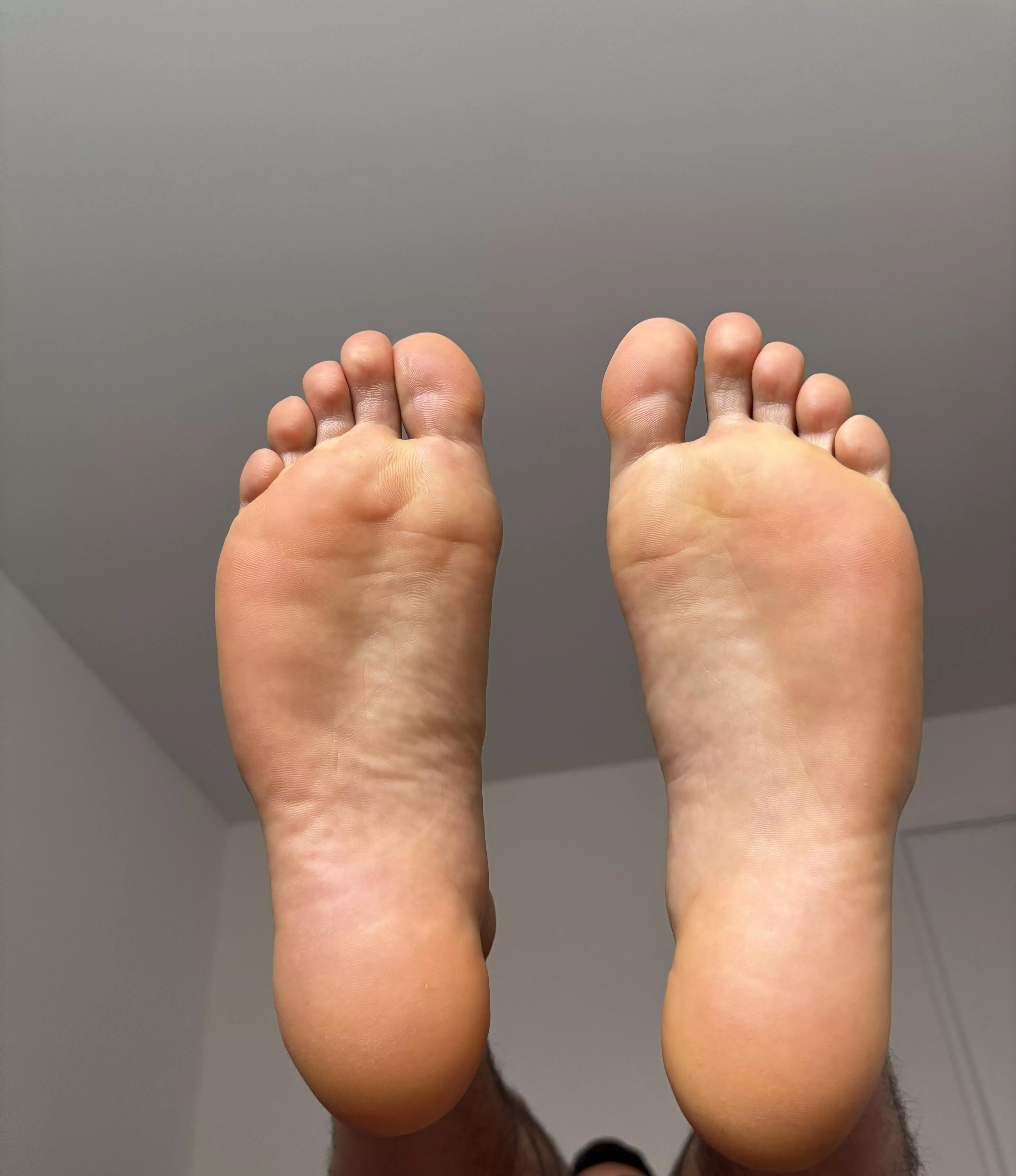 Come worship my size 9.5 feet 