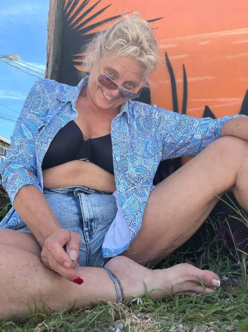 Does this wild GILF get  your attention(61)