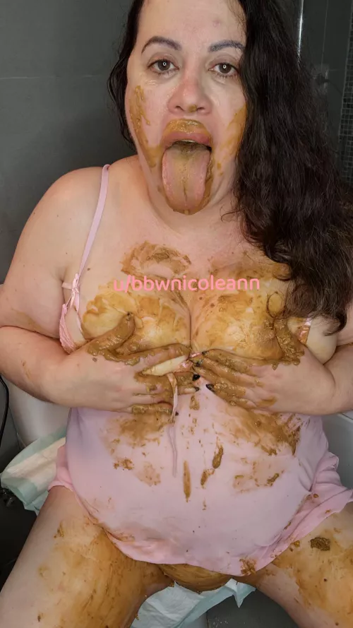 (F) Poop video calls/ custom and premades/ G Drive/Telegram/ Fan sites/Panties/Scat Jars europe only (EU) 