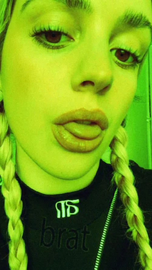 F18 In the spotlight, living for the thrill.