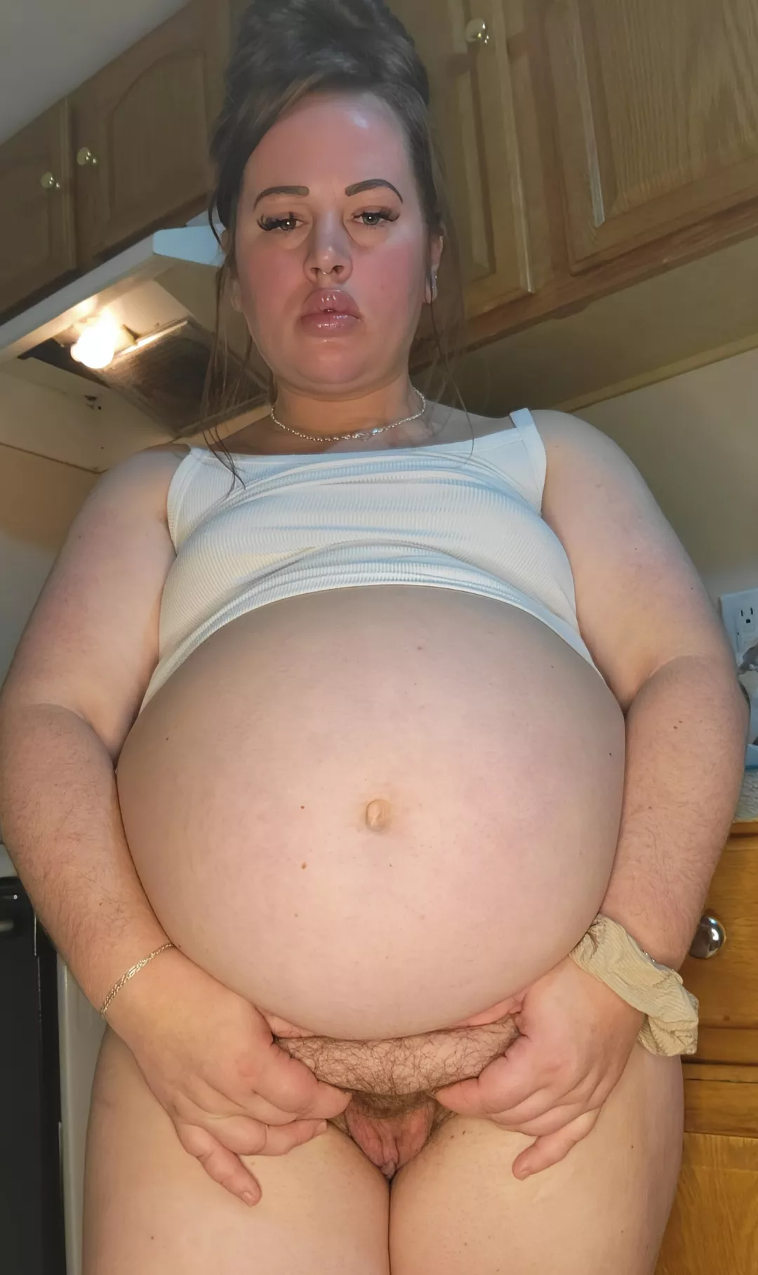 Fat and plump in *all* the right places 🥵 link to OF on bio 