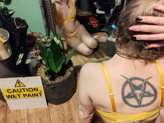 Feeling a little shy, but wanted to share what I wore on a date. 💛