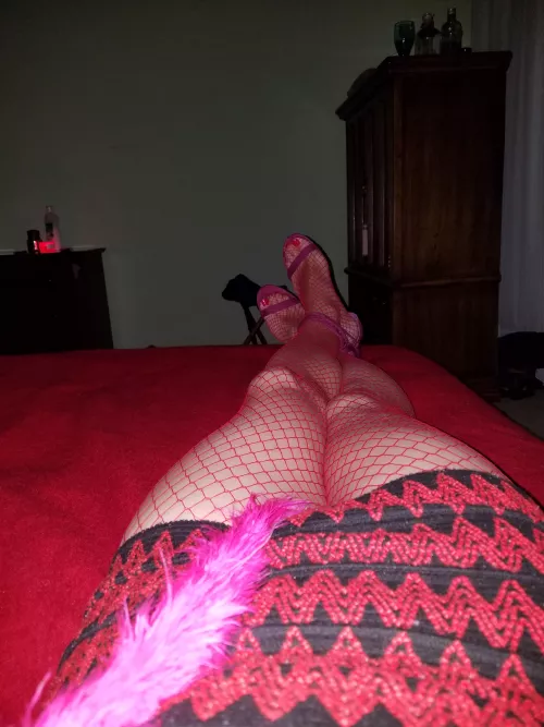 FL, Treasure Coaast btm lubed sissy in heels for muscular str8 bull Doms