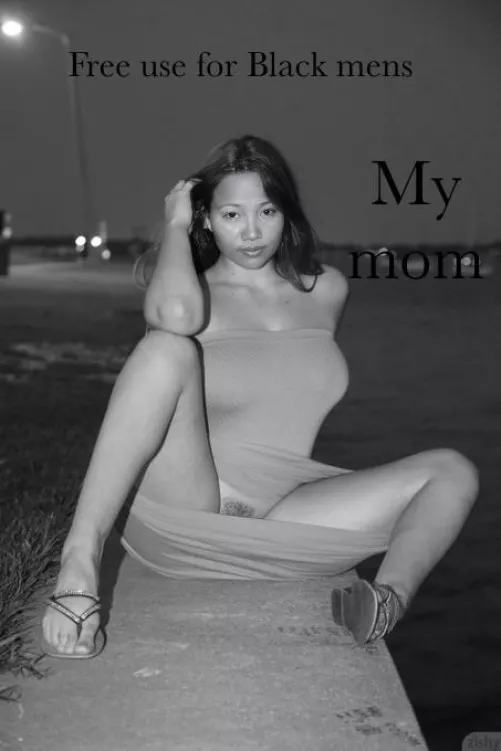 Have my mom’s cunt for your pleasure sir. ♠️