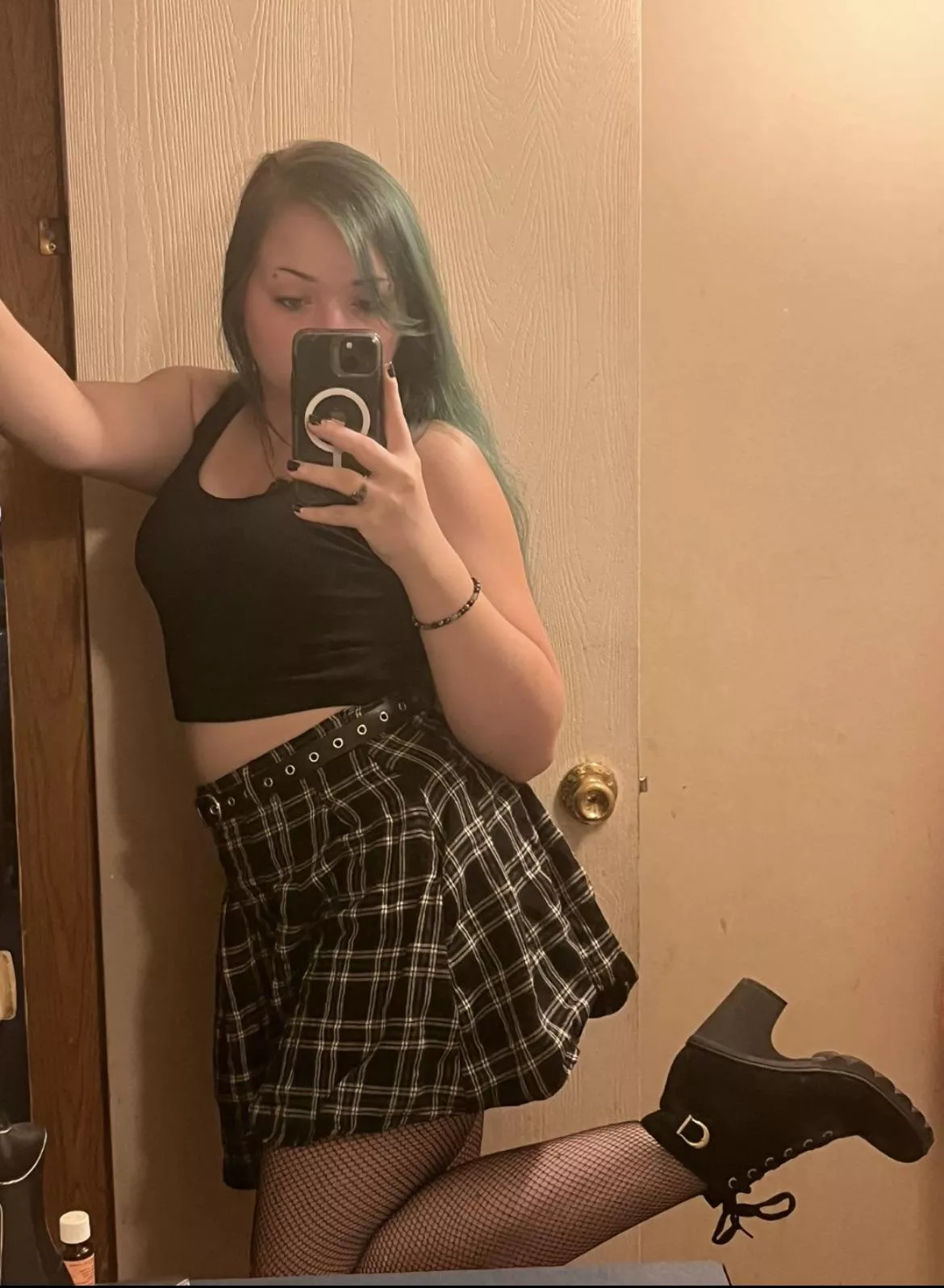 I don’t give a fuck what you want. You are only here to give me what I want 💸