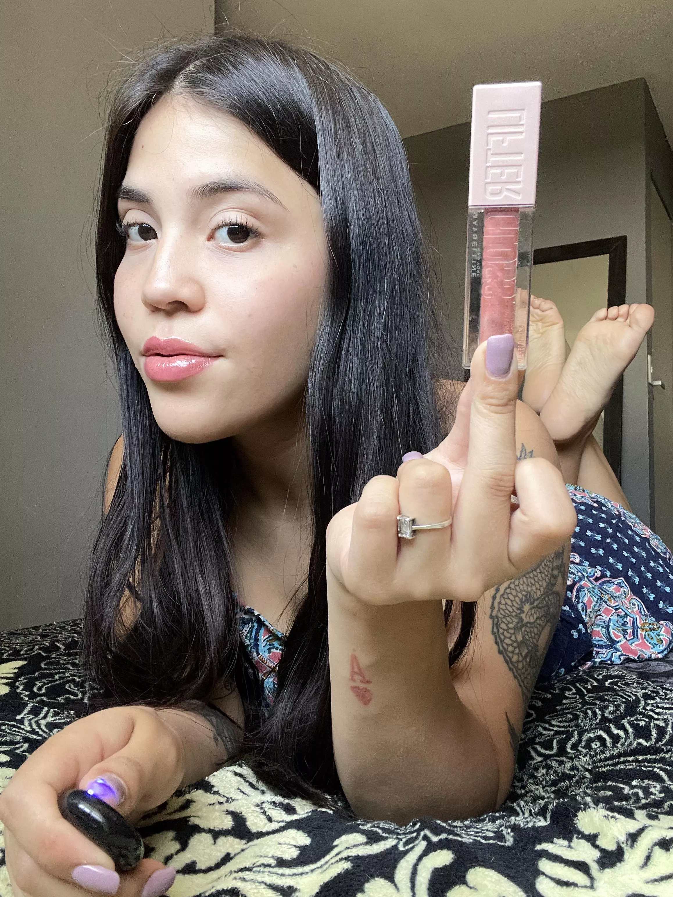 If yuor dick is smaller than my lipgloss you deserve humillation and paying a fee.