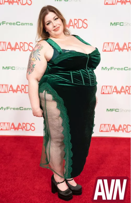 I'm classy, even at sexy award shows 😌