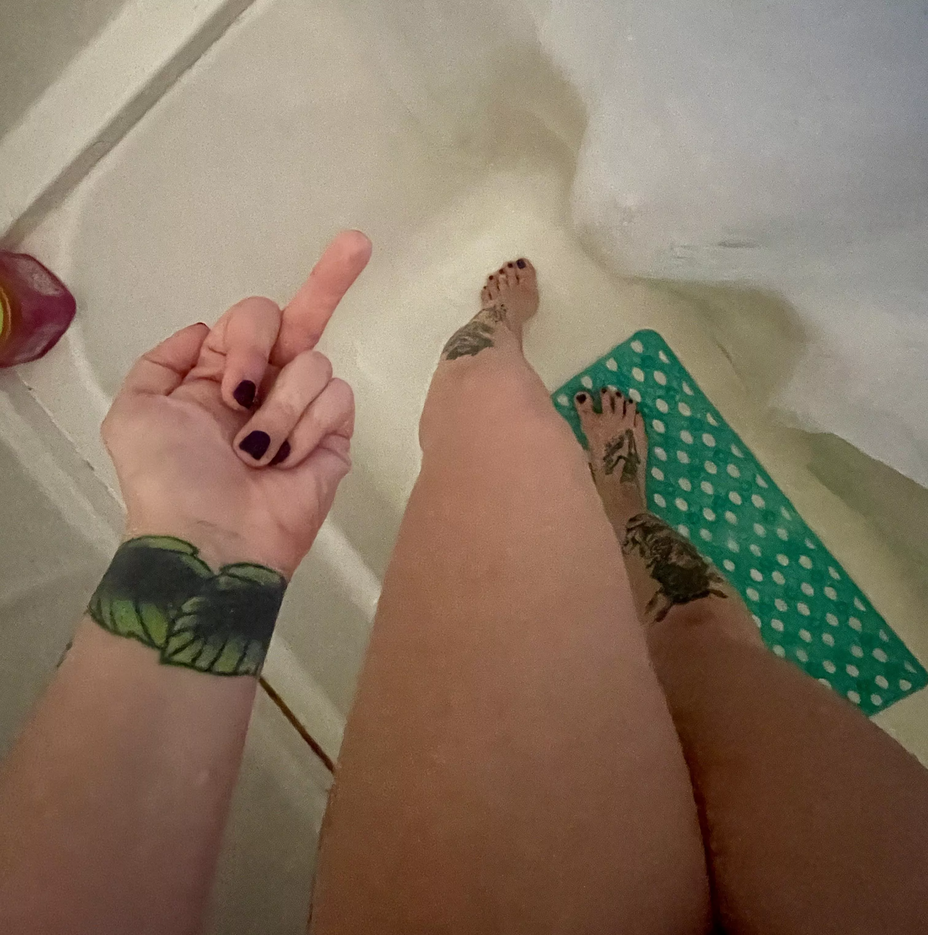 Imagine being my fucktoy and getting these kinds of pictures randomly just to remind you of your place 🤭😛