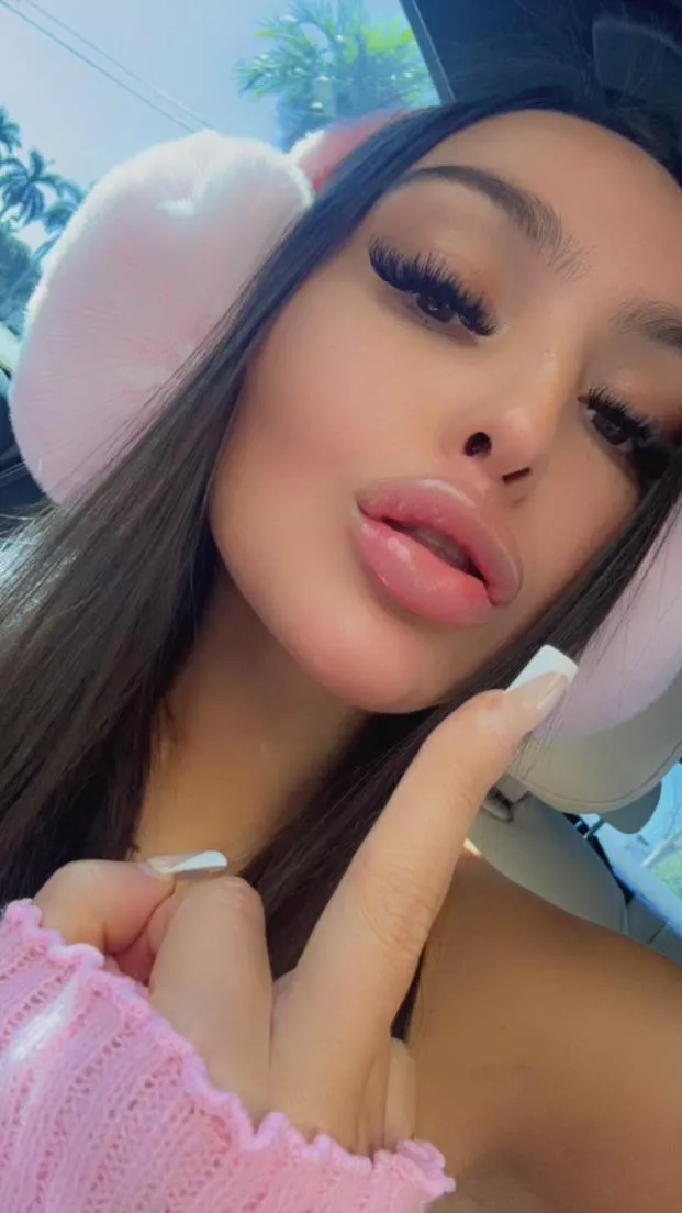 It's payday, time to relapse for your plastic Goddess.