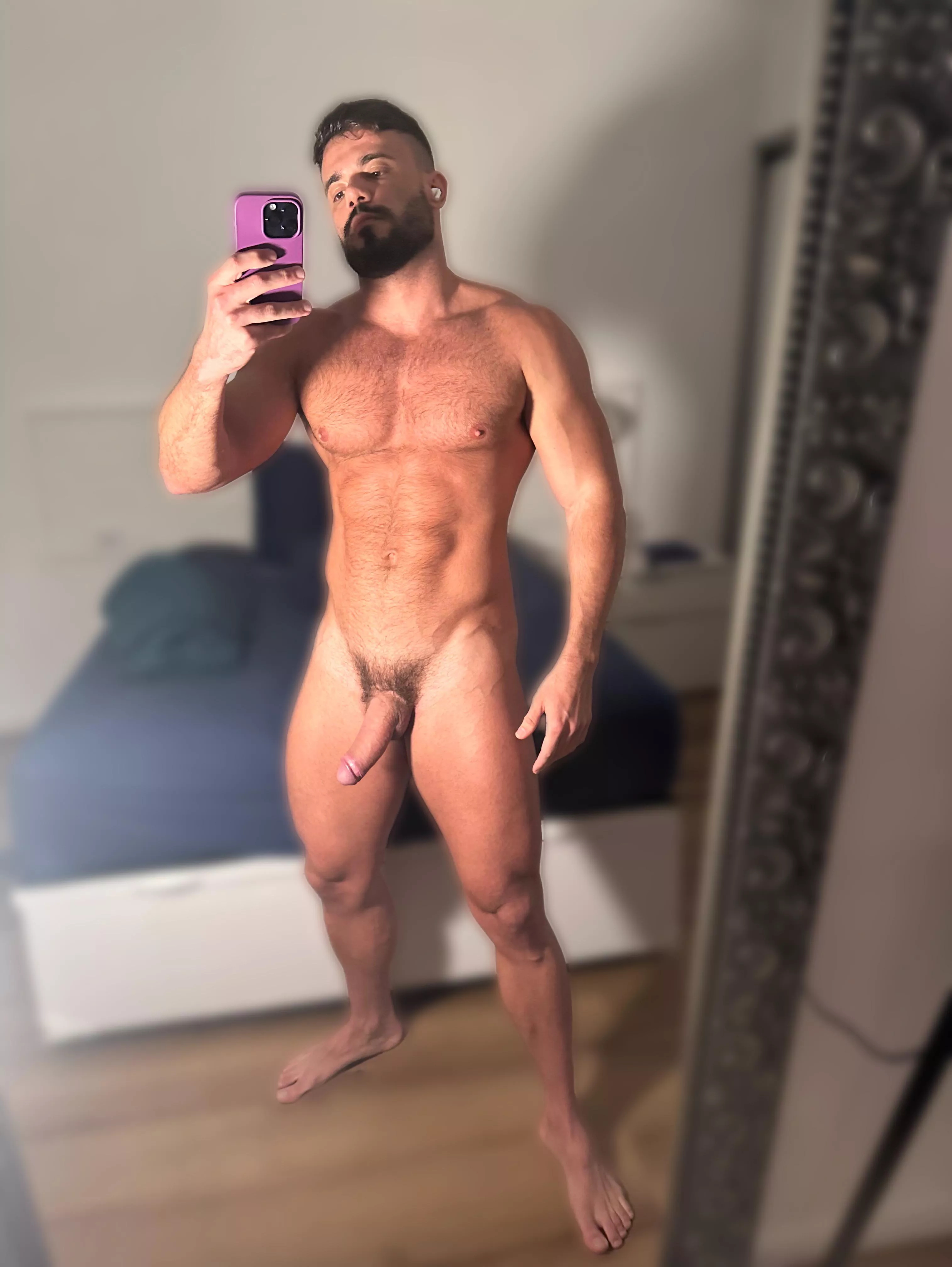 Lazy day. Cum entertain me?