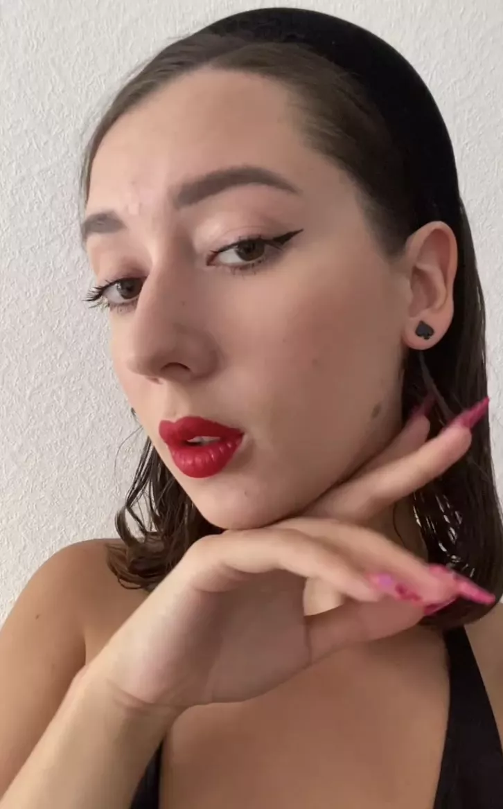 Let's hide to kiss each other