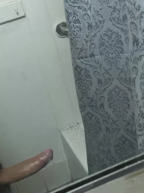 Looking for gloryhole or some sloppy head and throat to shoot my fat load down !💦LMK DM ME , BRONX AREA