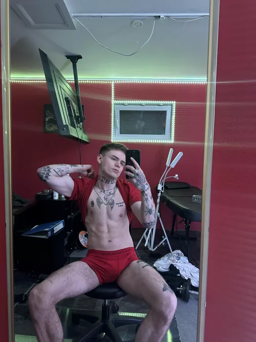 loving the ralph lauren wbu😈