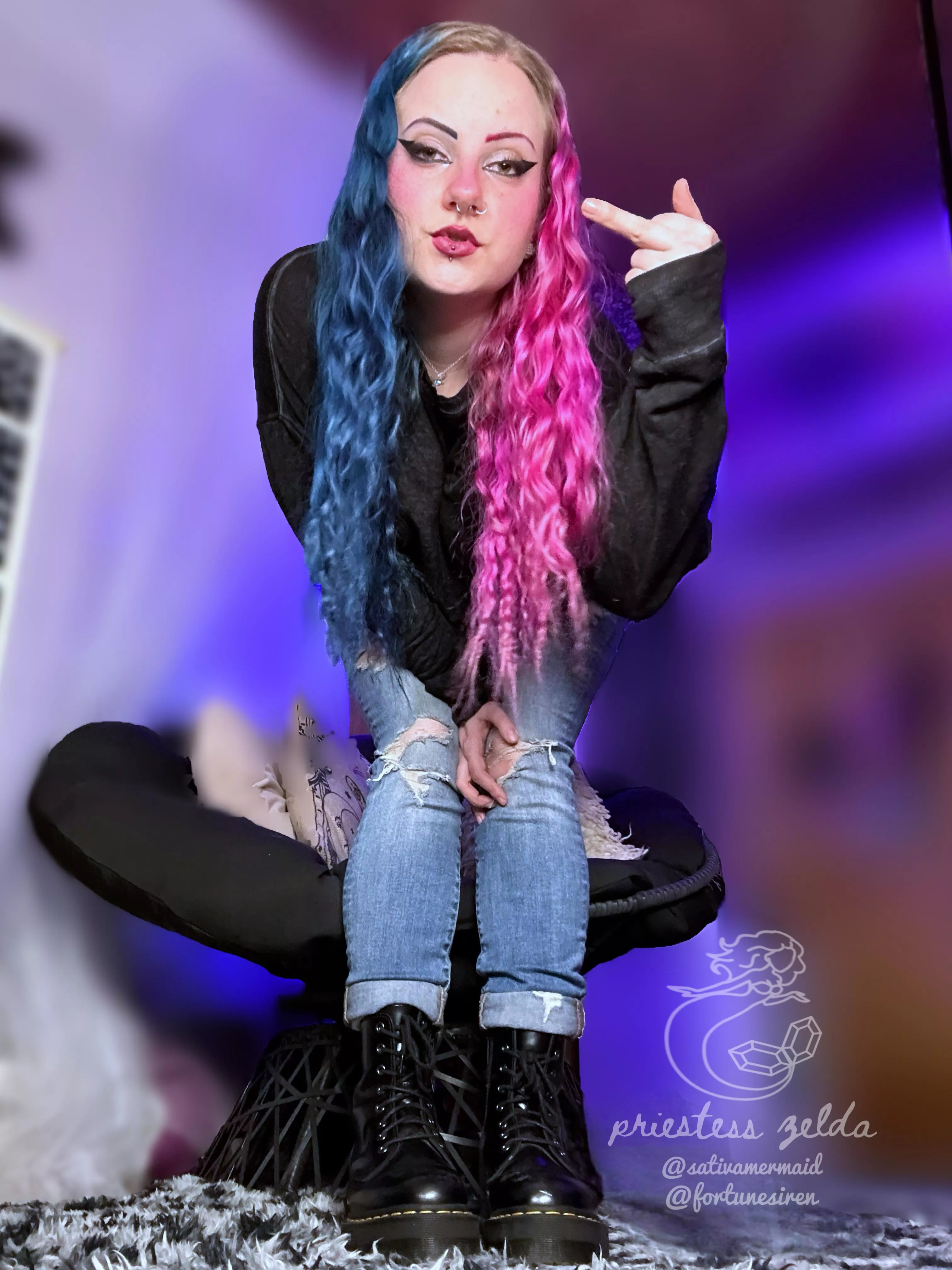 money is power & we both know that doesn’t belong to you. does it, bitch? kiss my docs like the boot bitch you are & give Mommy what she deserves. 