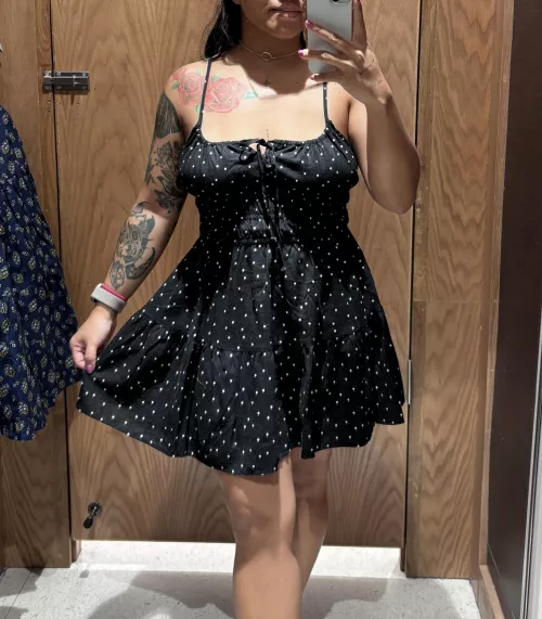 New dress, felt really cute! Daddy liked it too 🥰
