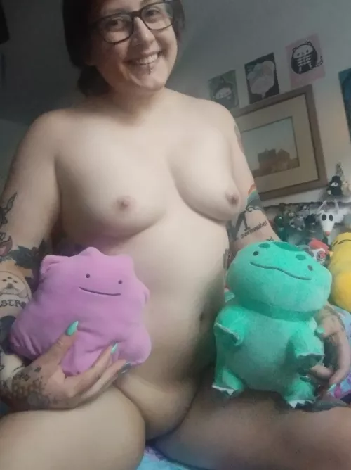 people irl would never guess the shy nerd they know has a secret slutty side