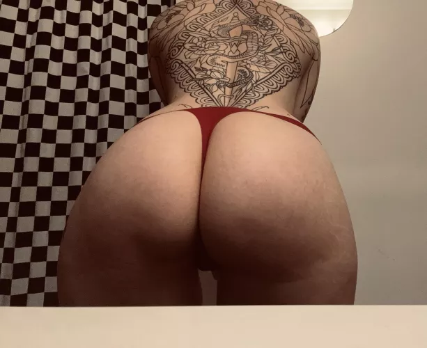 Put on my favorite ones just for you ♥️