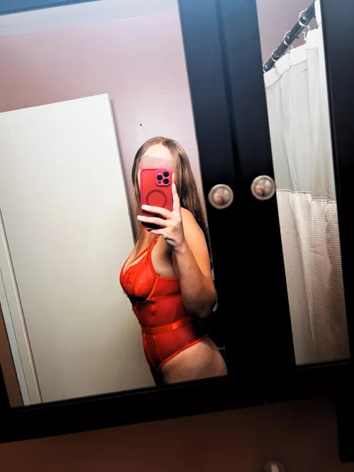 Ravishing in red ♥️😍💋