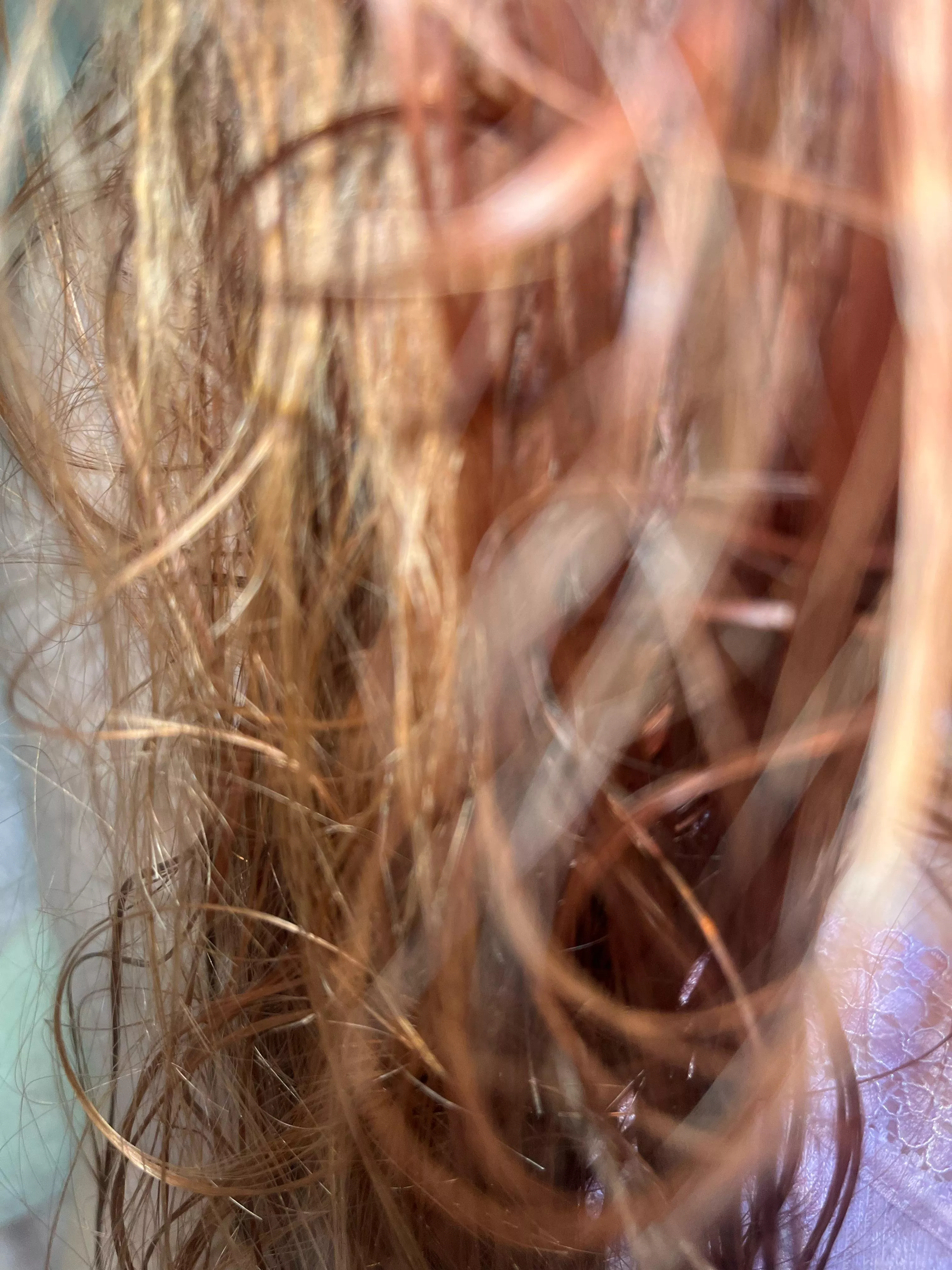 some close ups of my wet hair ! 🥰