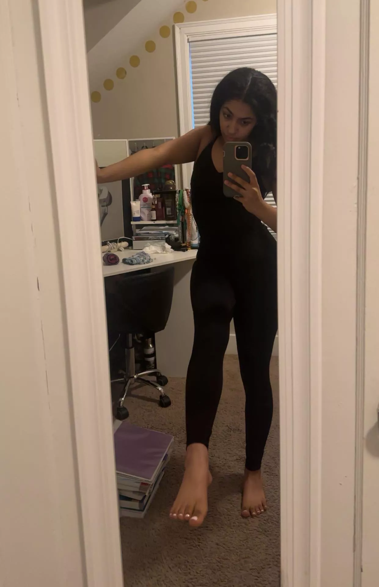 under my pretty toes is where you belong, don’t forget your place freakzoid💋