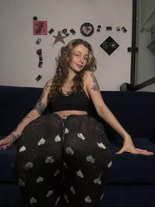 Wanna know how they smell ? [f]