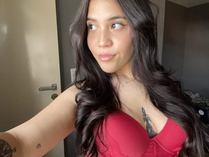 Want a new pup. want to fill my vaccant? Need to be addicted to be a loser and devoted for goddes.
