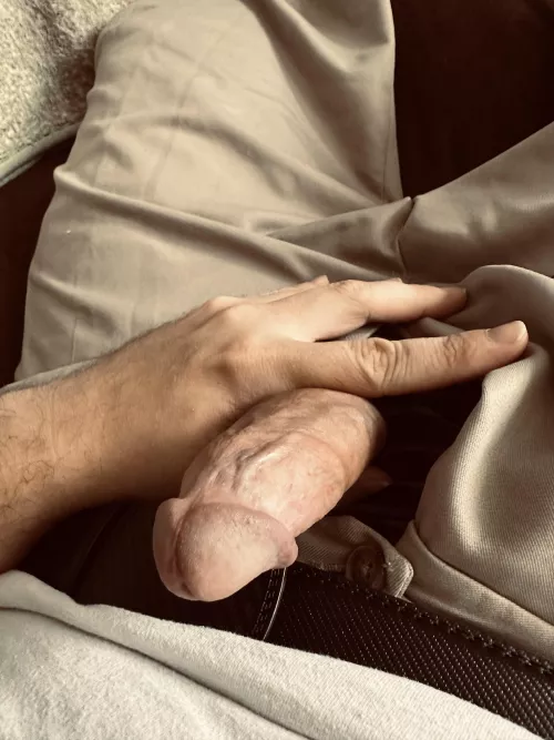 Want to game next to a [38] dadnod 420 friend? 