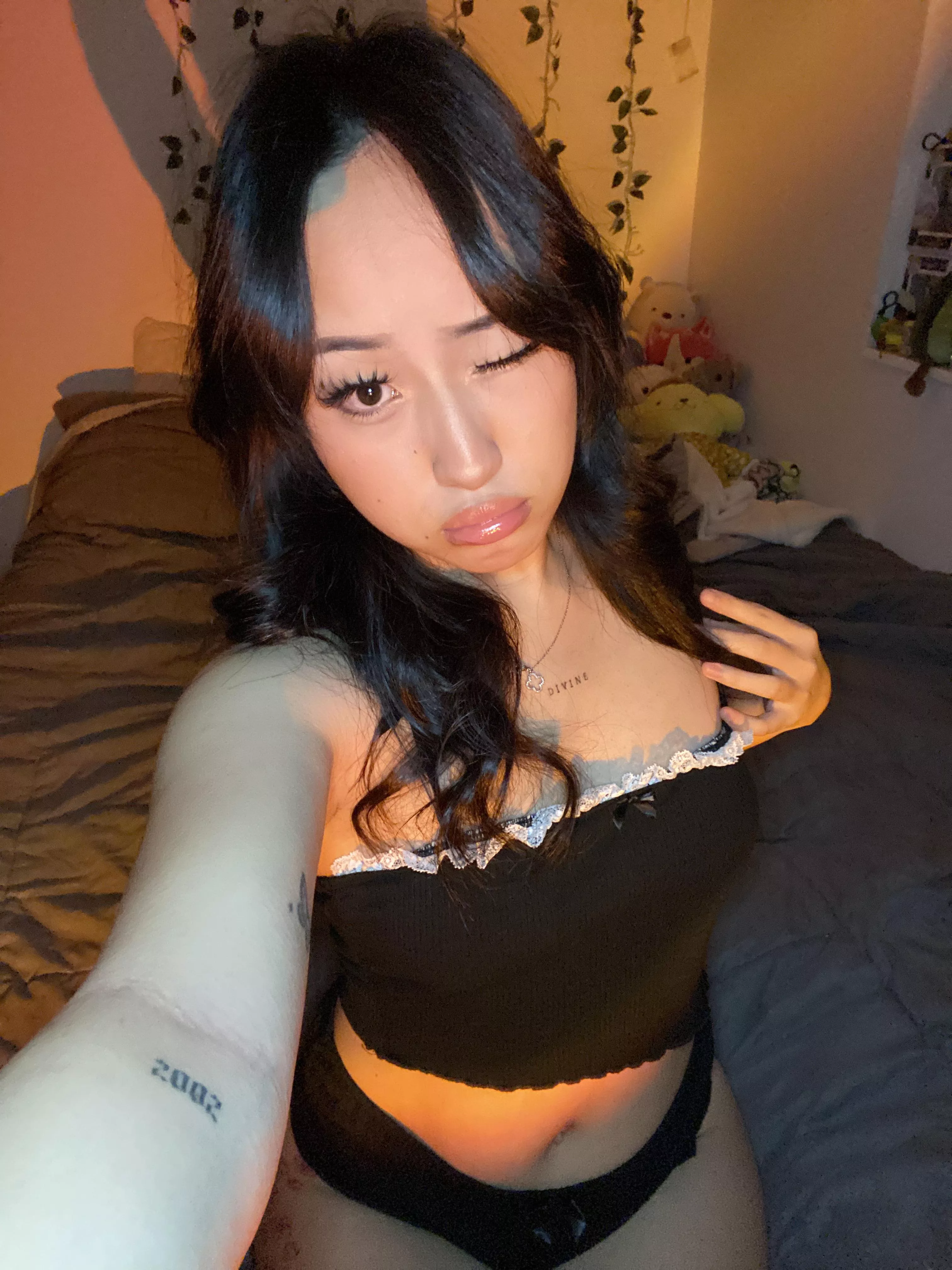 what comes up to your mind when you see me?