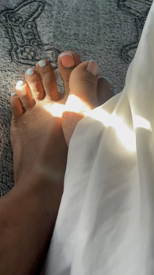 You live to worship my pretty feet I know your desperate to even lay a finger on them footfreak😈