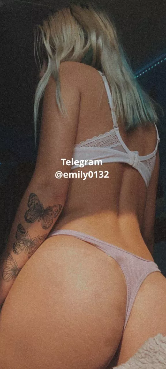 23[F4M] S'ending nudes to e'veryone who like this just because i'm horny