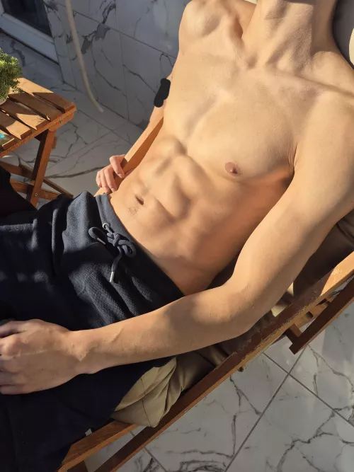 [27] Sunshine is needed for abs to grow
