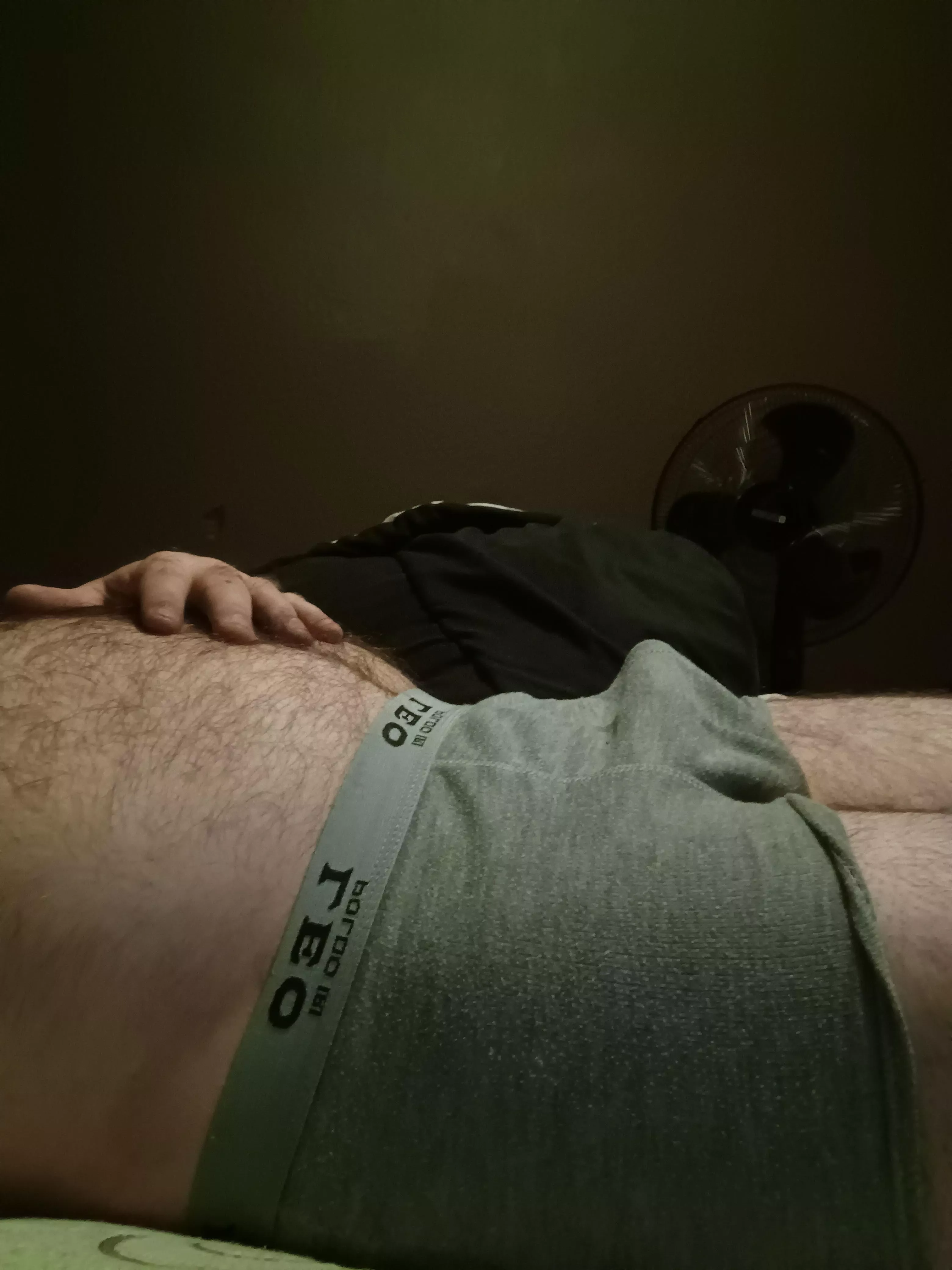 40 [m4f] #hunters creek I'm looking for just a quick hand job that's it.