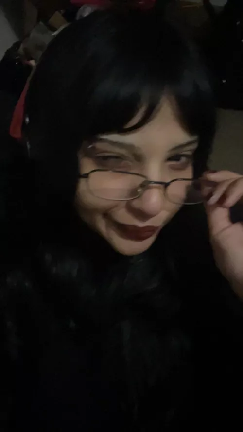 Come get humiliated by a goth girl 💋