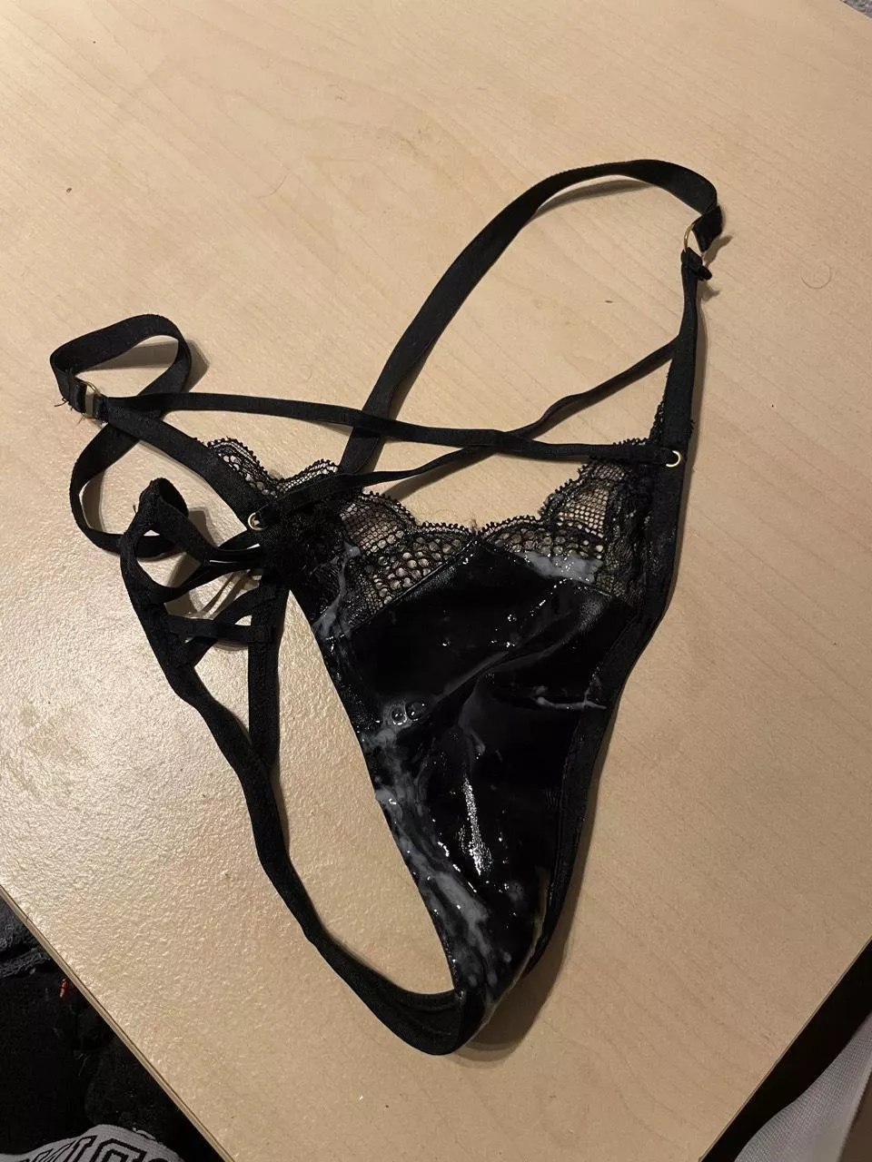 Drenched leather Thong