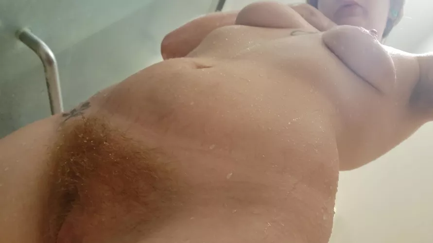 Eat my hairy pussy in the shower~