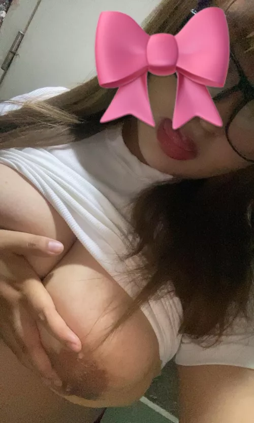 [f19] can’t hold them with one hand 🫠