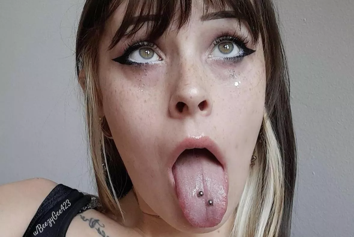 Hi love. I live stream every week and I’m fetish friendly. Offering GFE, customs, sexting and more. I can’t wait get to know you