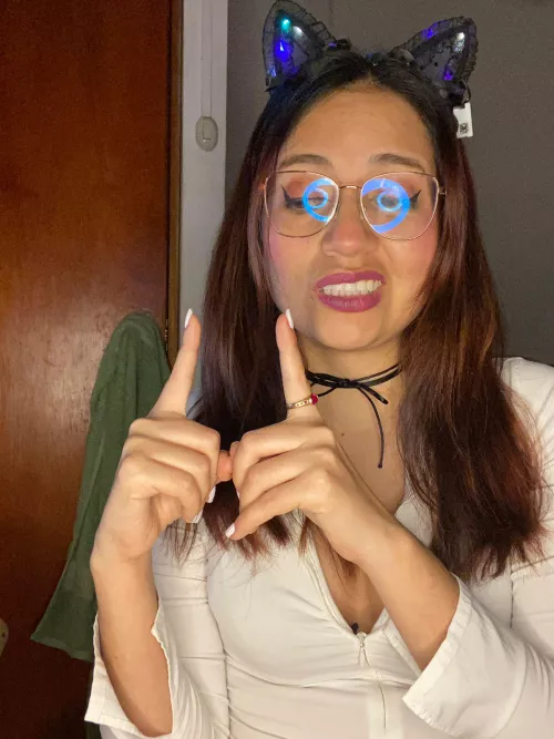 I stop being cute when I see you are not this size, loser