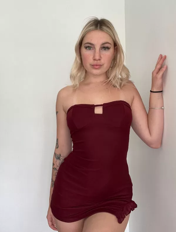 I wonder if that's enough to be a nice dress to you