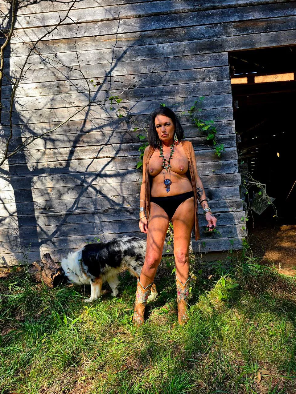 I'm always running around naked in my garden (F56)