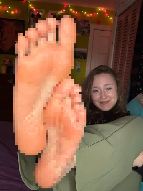 Jumping your hand to pixels is pathetic but I love laughing at you