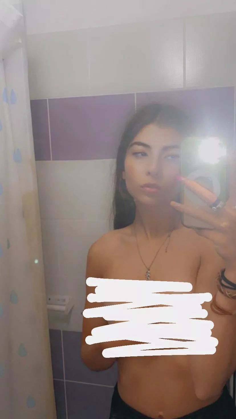 no tits for betas🤣😈