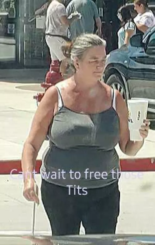 Pull Moms top right off