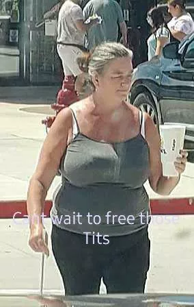 Pull Moms top right off