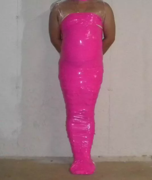 Self mummification in pink