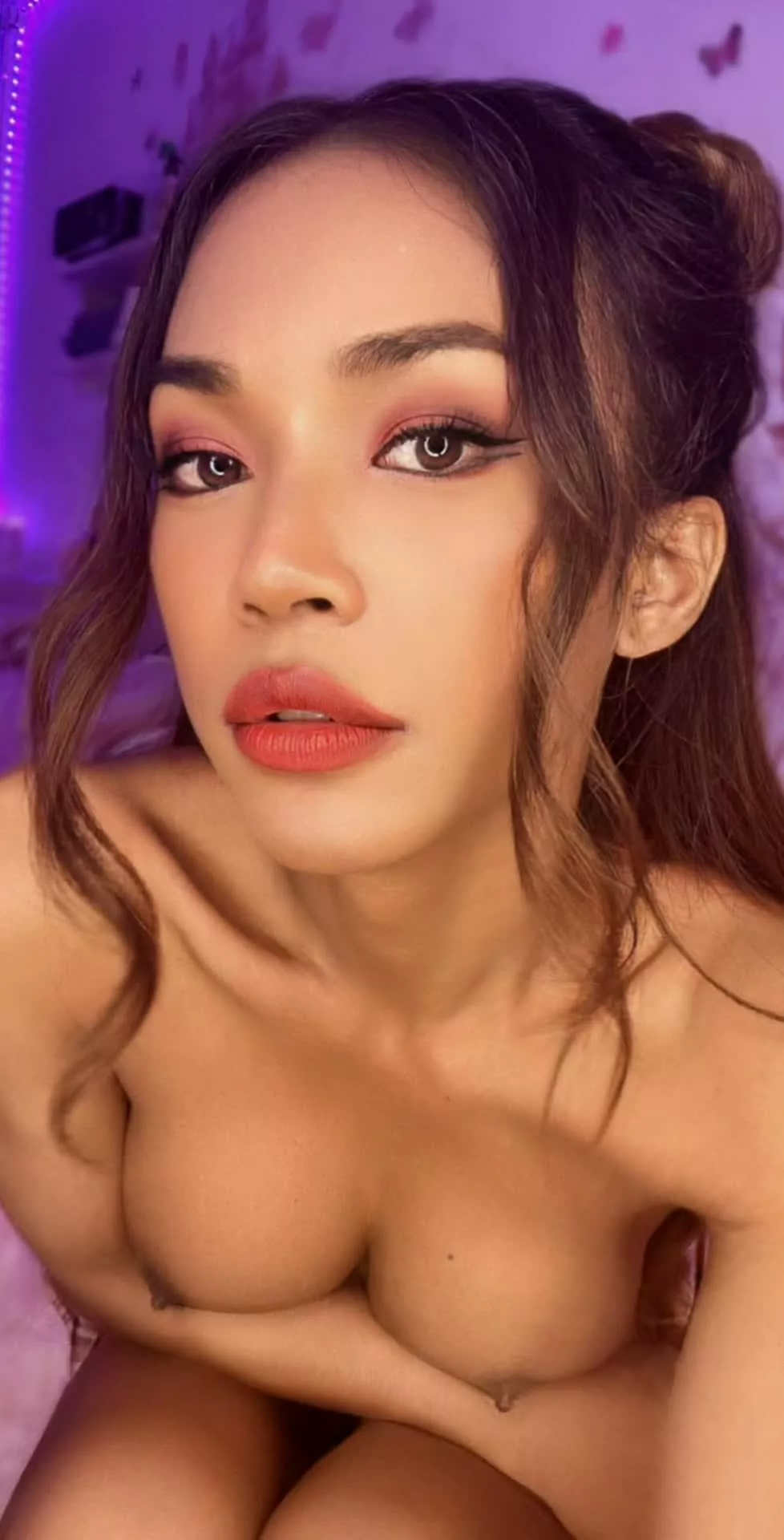 Soft curves and even softer desires